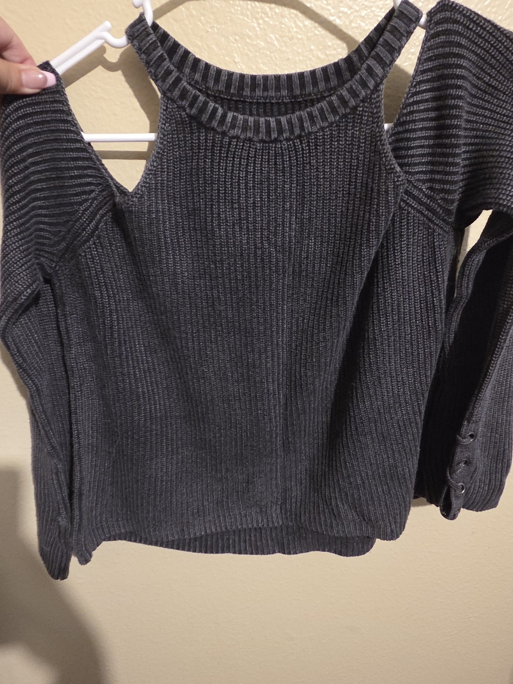 American Eagle Outfitters Charcoal Gray Cold-Shoulder Rib Sweater